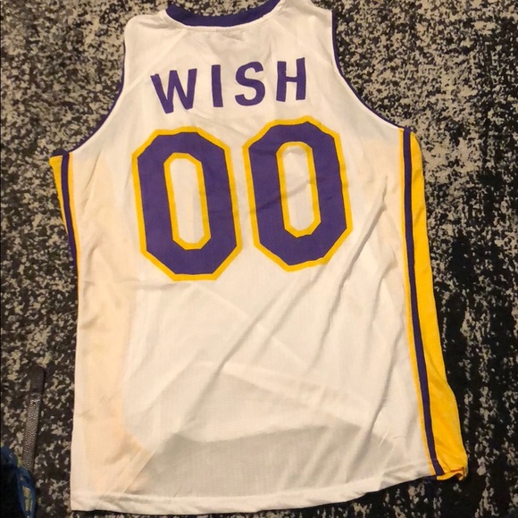 Lakers Jersey - Staples Center - Wish Sponsor - Picture 2 of 4